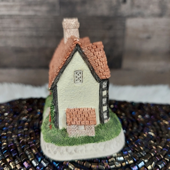 Shirehall 1985 by David Winter - Picture 5 of 8